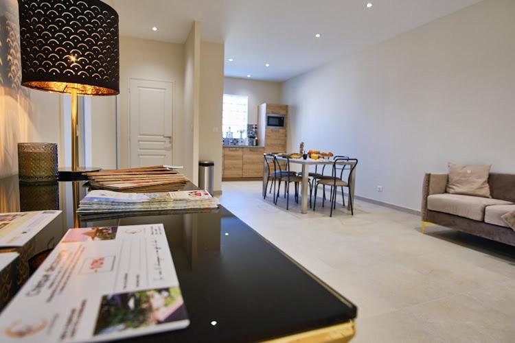 Les Doyennes Bed & Breakfast Brugny-Vaudancourt Exterior foto